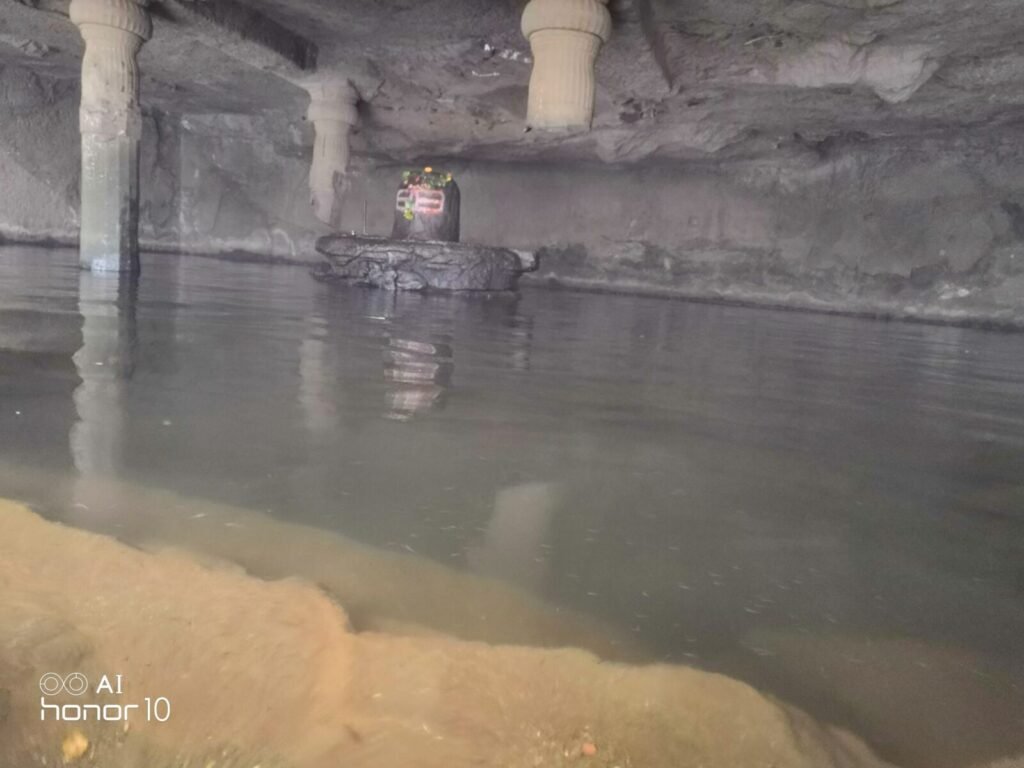Shivling in water inside the Kedareshwar cave, Harishchandragad